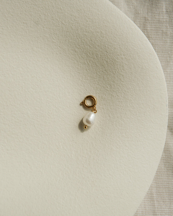 Pearl C ☼ Charm